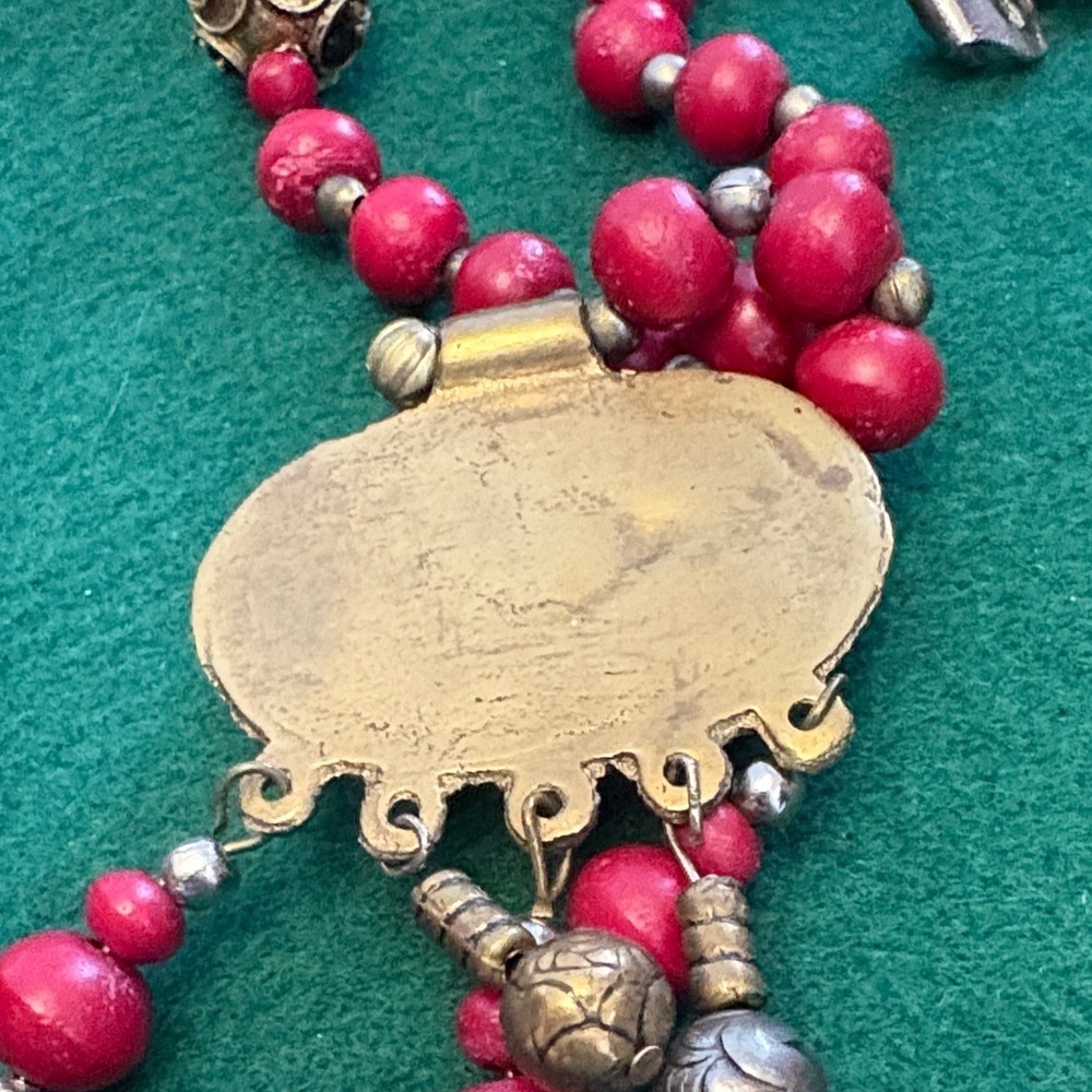 Vintage Unique One Of A Kind Bohemian Red and Gold Beaded Necklace - Picture 7 of 8